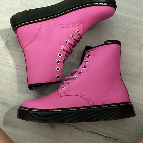 NEW -WOMEN'S DR. MARTENS ZAVALA COMBAT BOOTS- THRIFT PINK- Size 7 - Picture 7 of 10